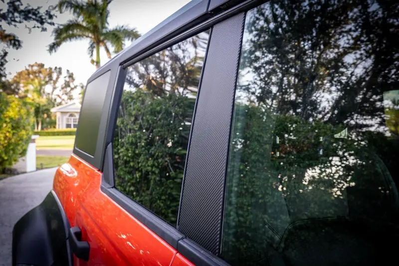 3D Carbon Fiber B-Pillar Guard For 2021+ Bronco 4-Door Models 1