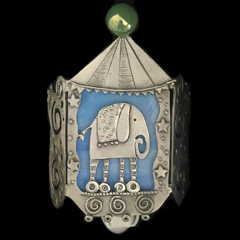 Circus-Themed Night Light 1