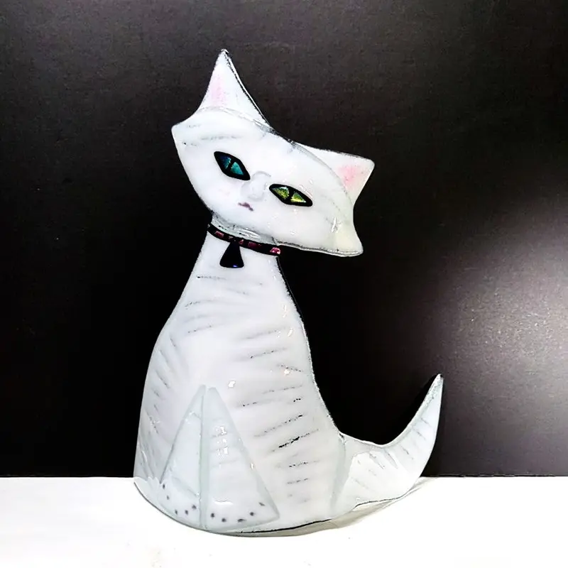 Curved Glass Cat Sculpture – Elegant Silhouette Form 1