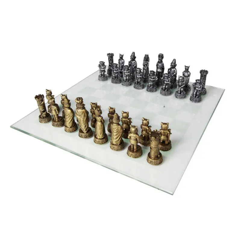 Dog Vs. Cat Chess Set – 4-Piece Display Set 1