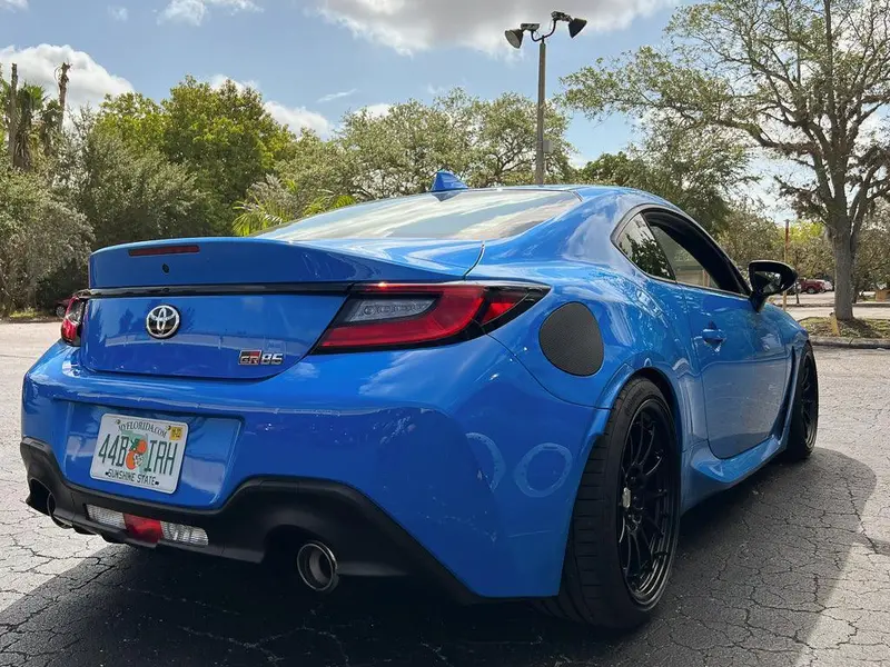 Fuel Door 3D Carbon Overlay - 2022 Brz / Gr86 1