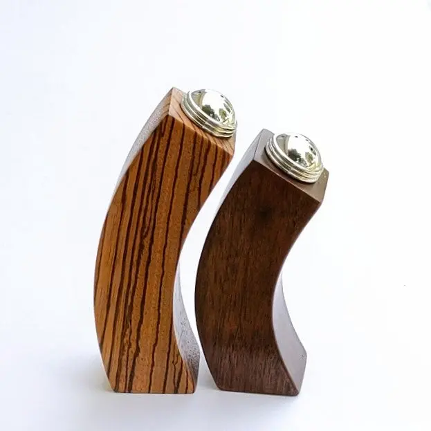 Handcrafted Salt And Pepper Grinder Set 1
