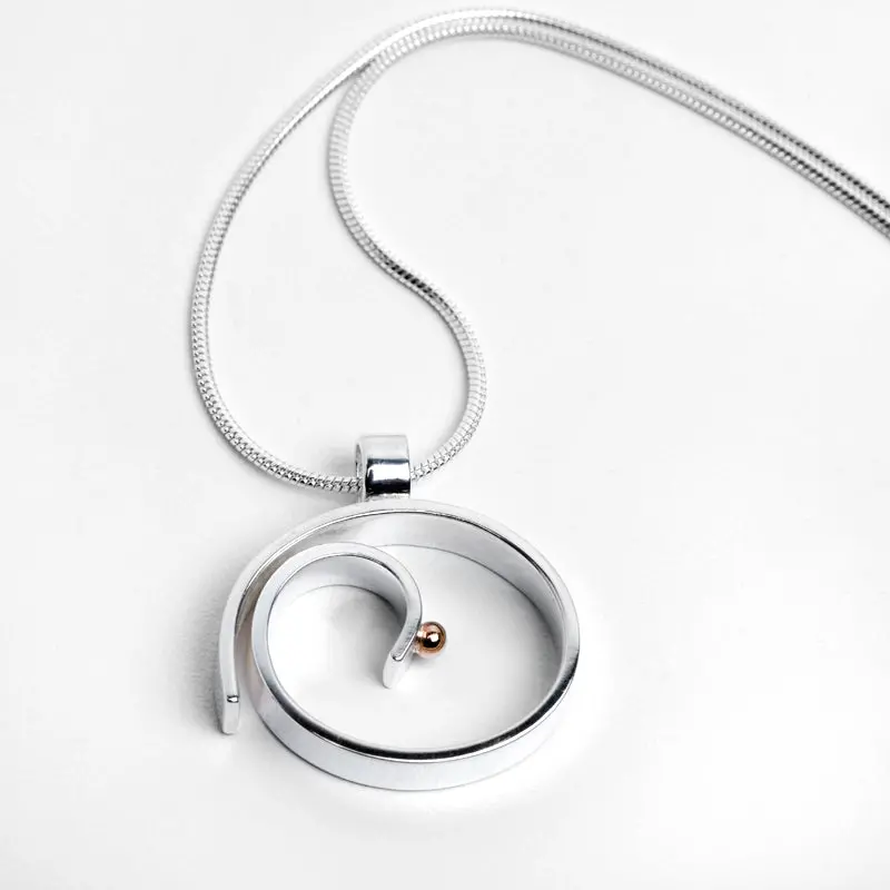 Moments Pendant – Minimalist Memory Keepsake Jewelry 1