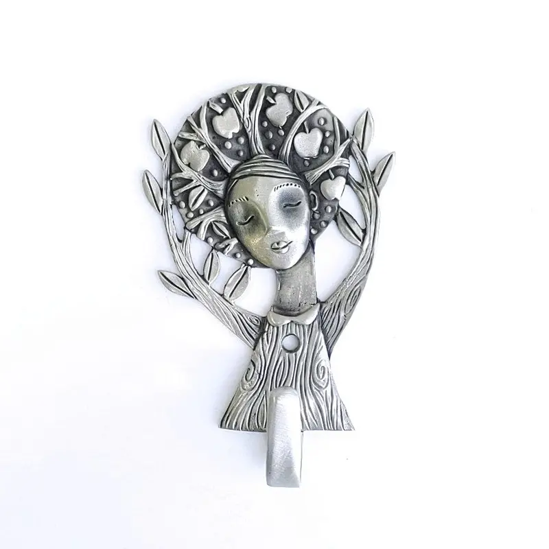 Orchard-Inspired Wall Hook 1
