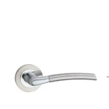 Venice Lever Handle On Rose – Elegant European-Style Door Hardware 1