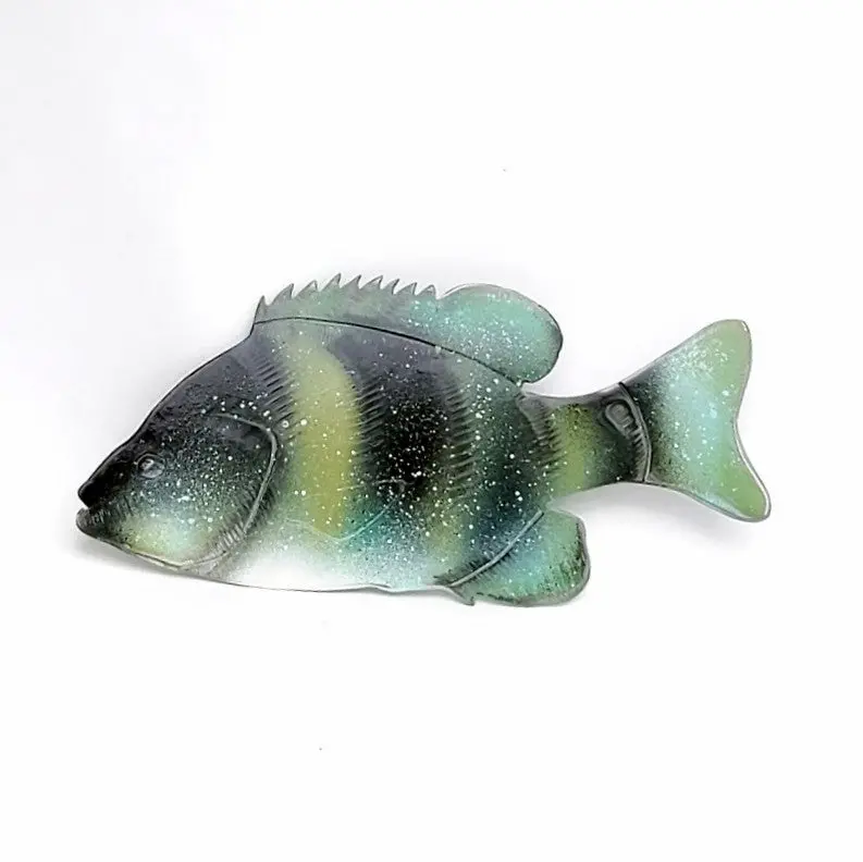 Wall-Mounted Fish Sculpture – Glass And Metal 1