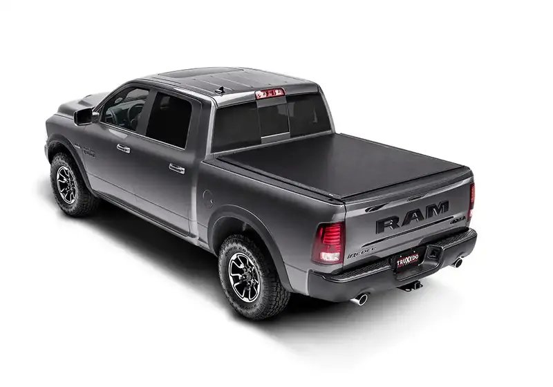 Truxedo Deuce Soft Tonneau Cover – Fits 2000–2007 Dodge Dakota Quad Cab & 2006–2008 Raider Double Cab (5-Foot Bed, Model 790101) 1